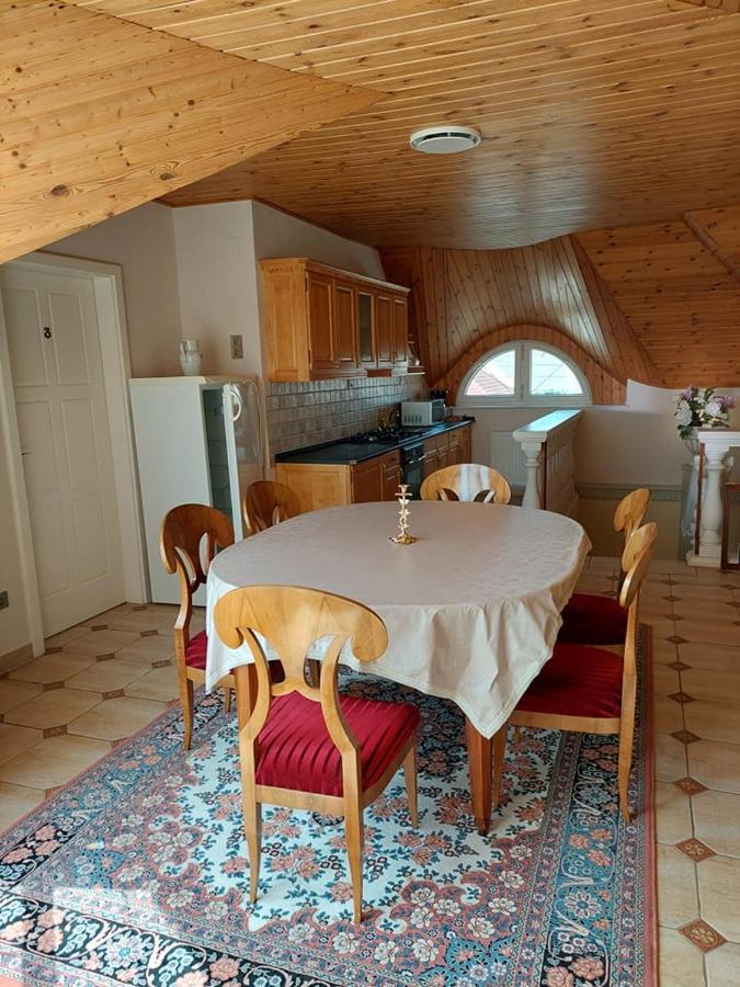 Gombos Apartman Apartment Hajdúszoboszló Екстериор снимка