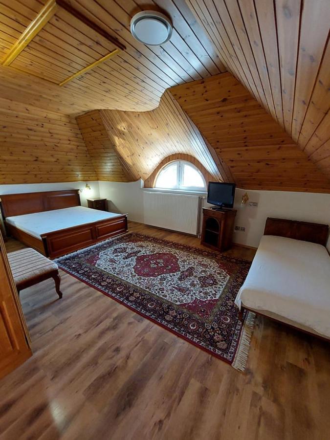 Gombos Apartman Apartment Hajdúszoboszló Екстериор снимка