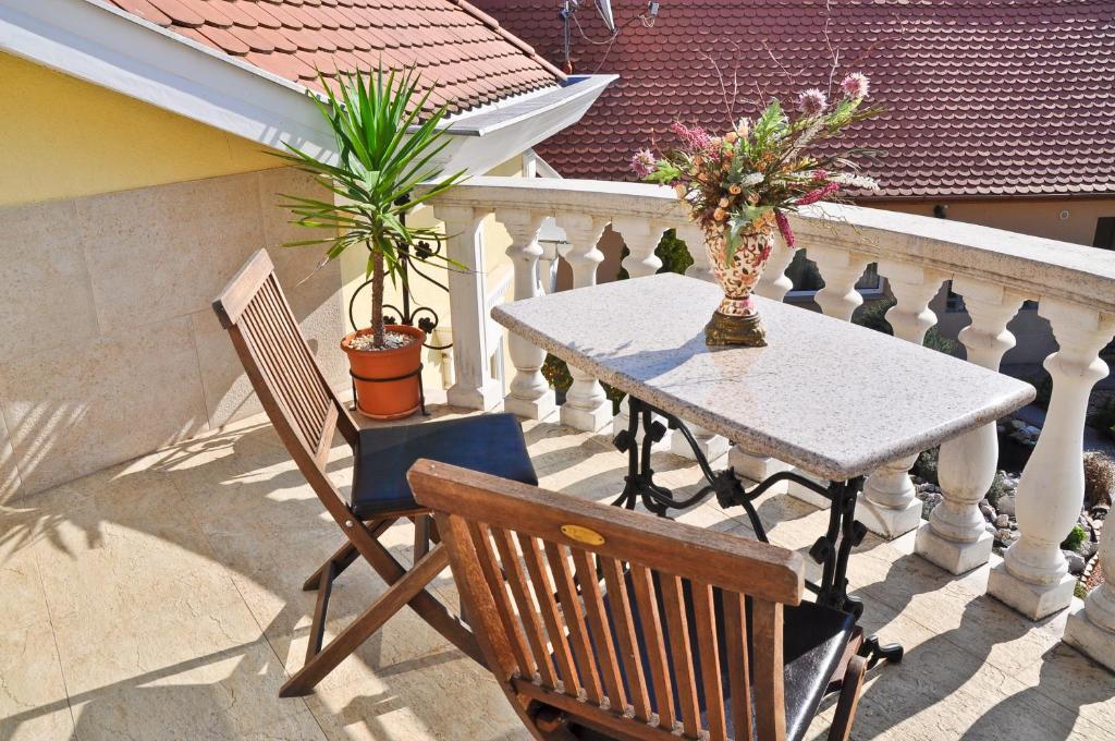Gombos Apartman Apartment Hajdúszoboszló Екстериор снимка